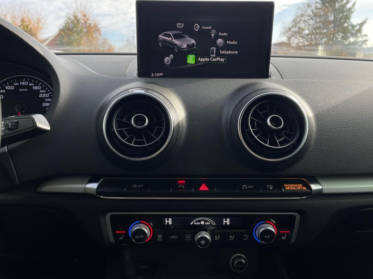 2017 Audi A3 2.0T Komfort *1 OWNER, HEATED SEATS, SUNROOF* Photo