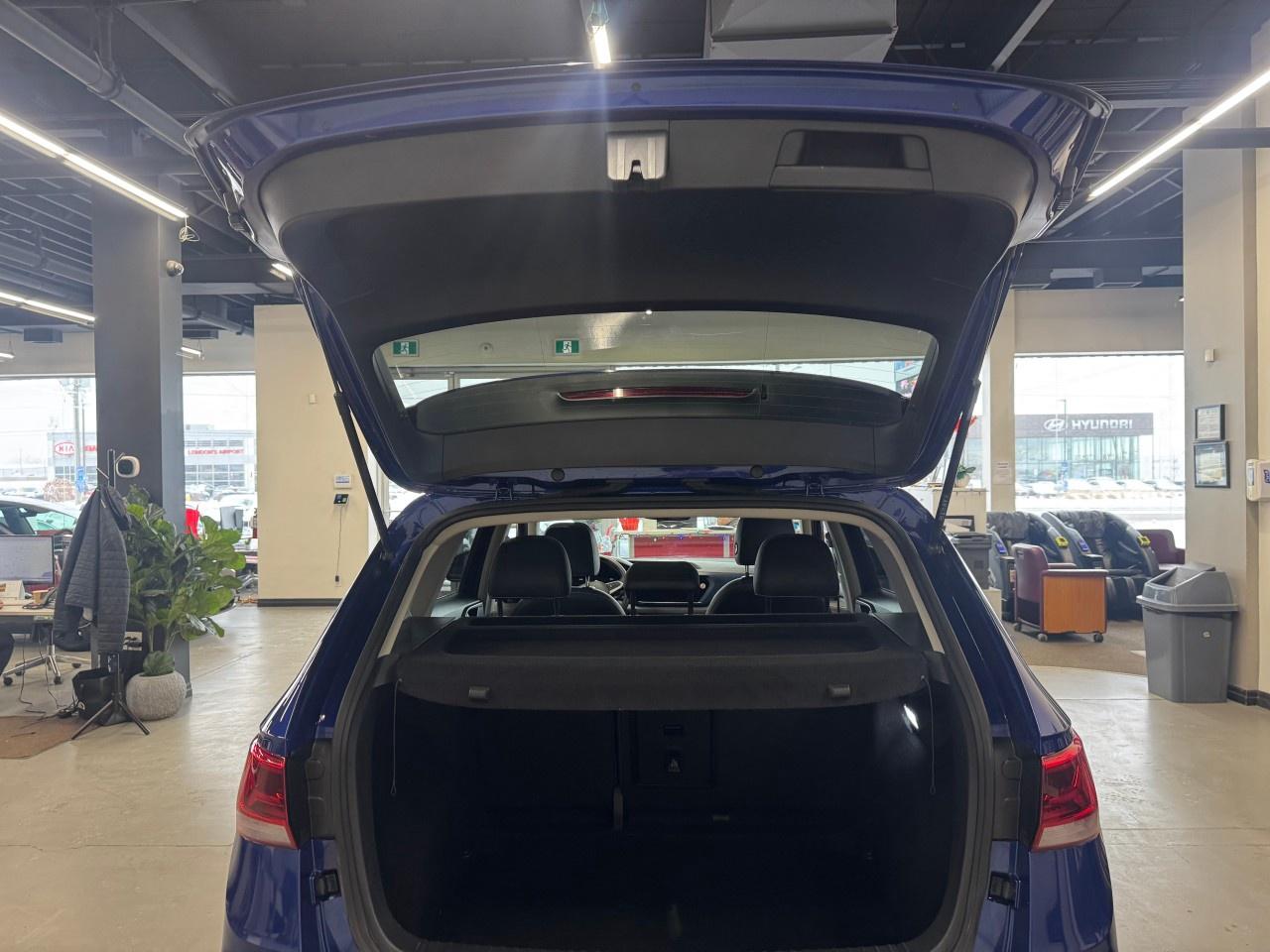 2024 Volkswagen Taos SE Photo