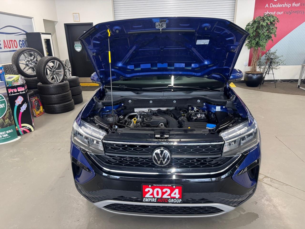 2024 Volkswagen Taos SE Photo