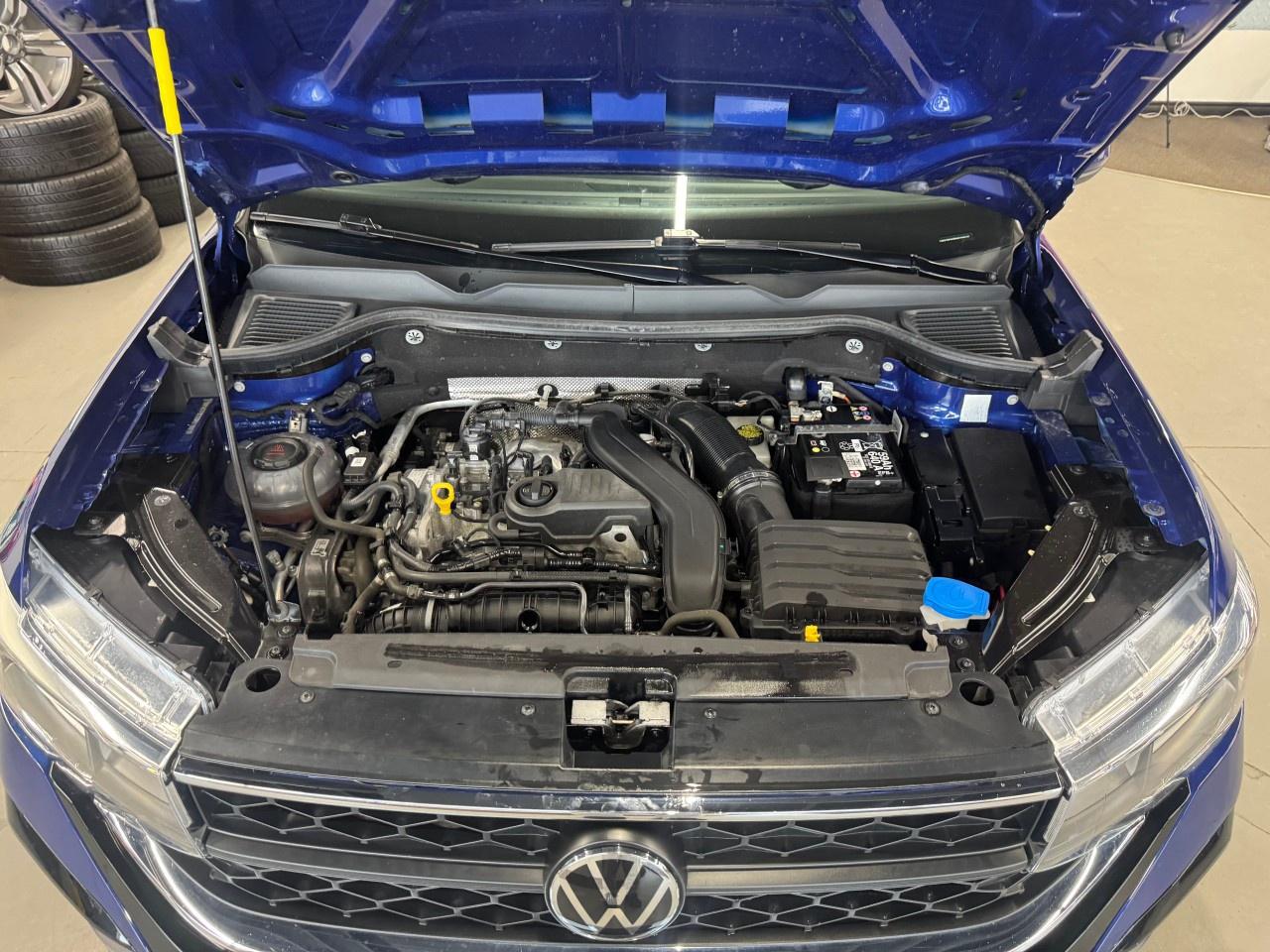 2024 Volkswagen Taos SE Photo