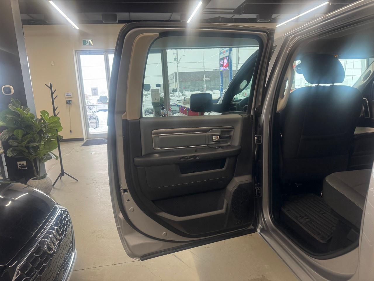 2023 RAM 1500 SLT Photo