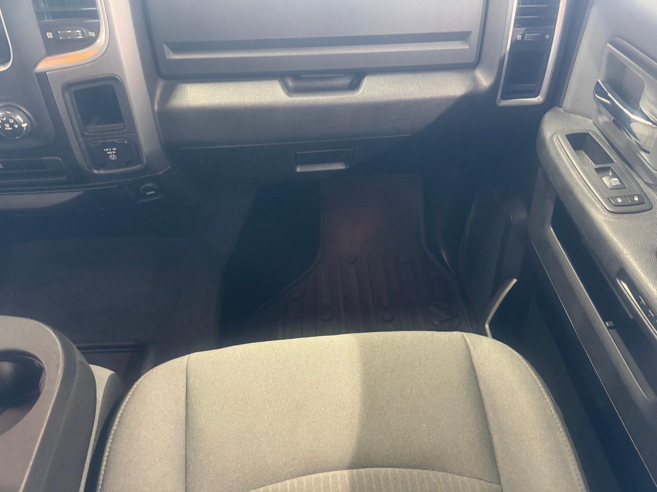 2023 RAM 1500 SLT Photo