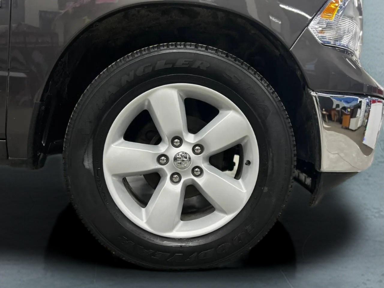 2023 RAM 1500 SLT Photo