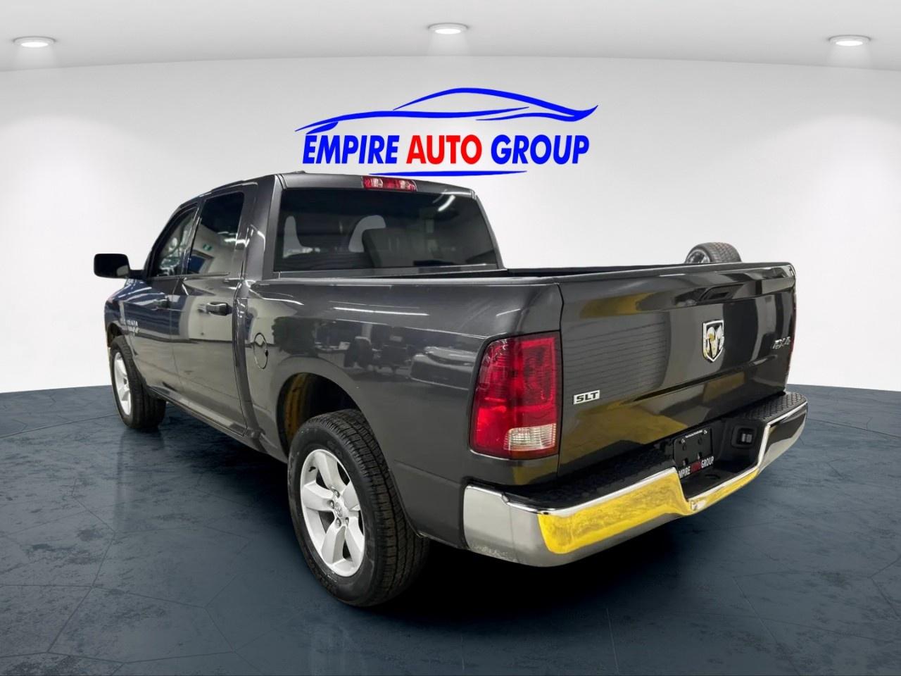 2023 RAM 1500 SLT Photo3