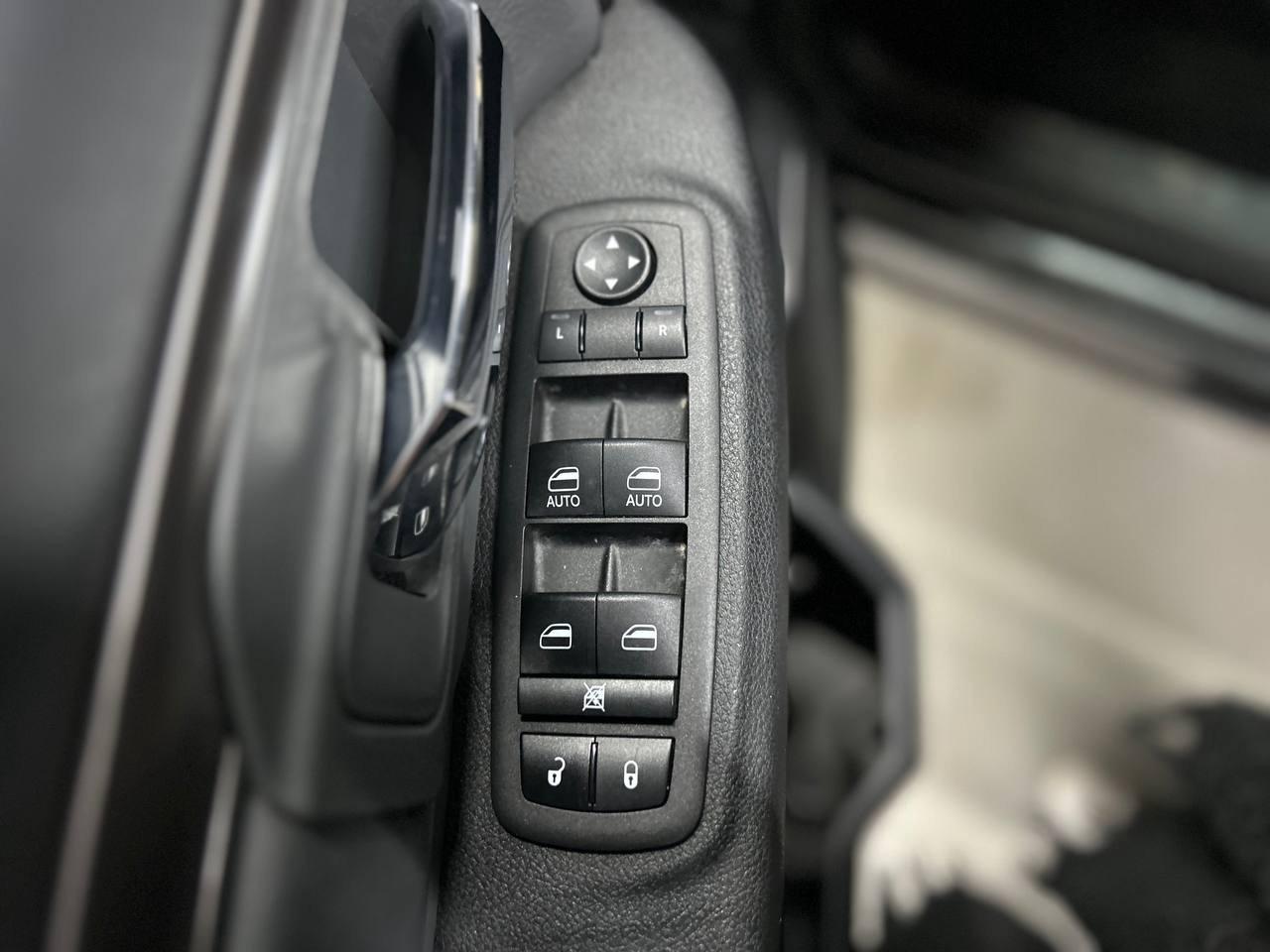 2023 RAM 1500 SLT Photo