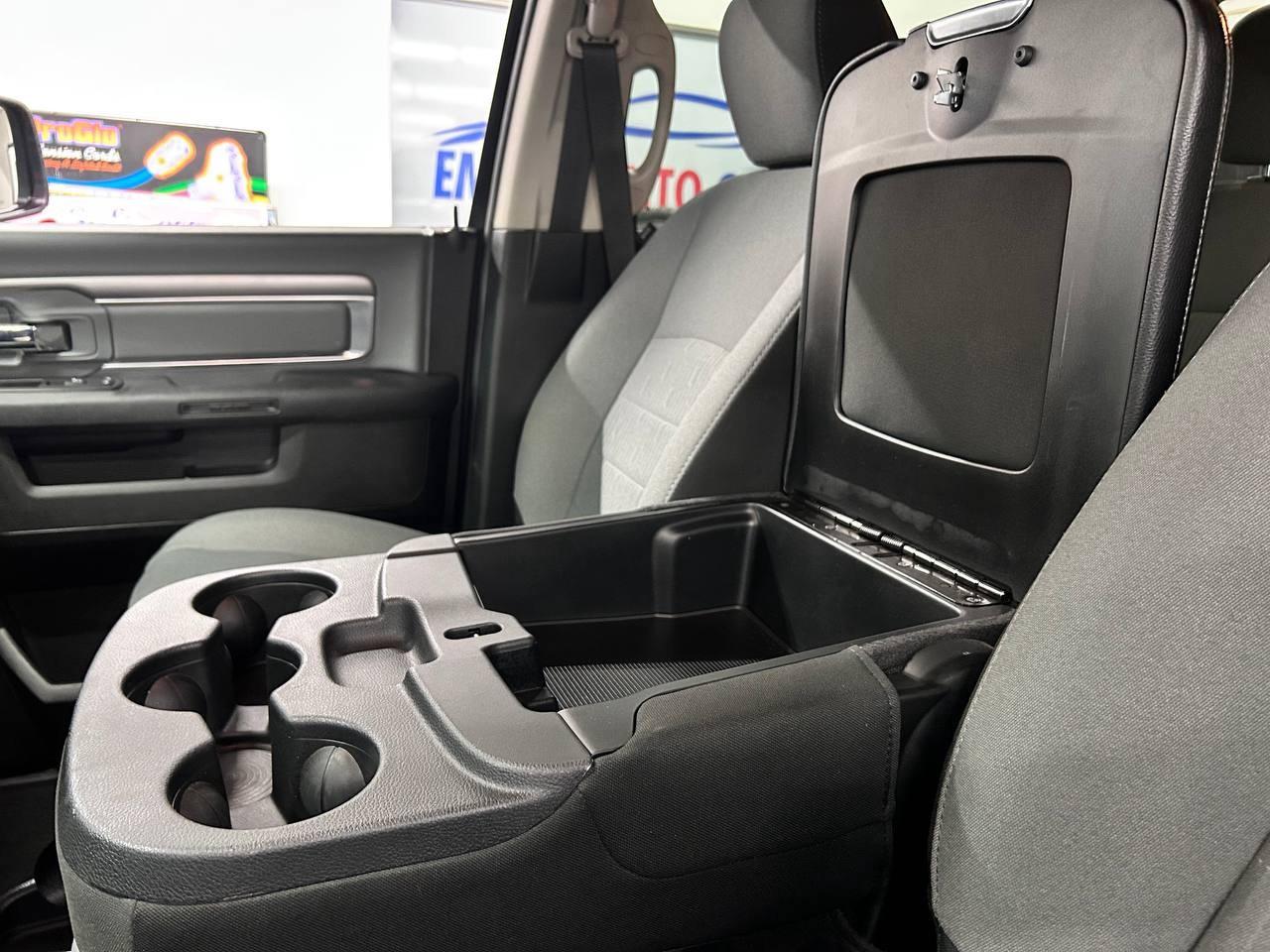 2023 RAM 1500 SLT Photo