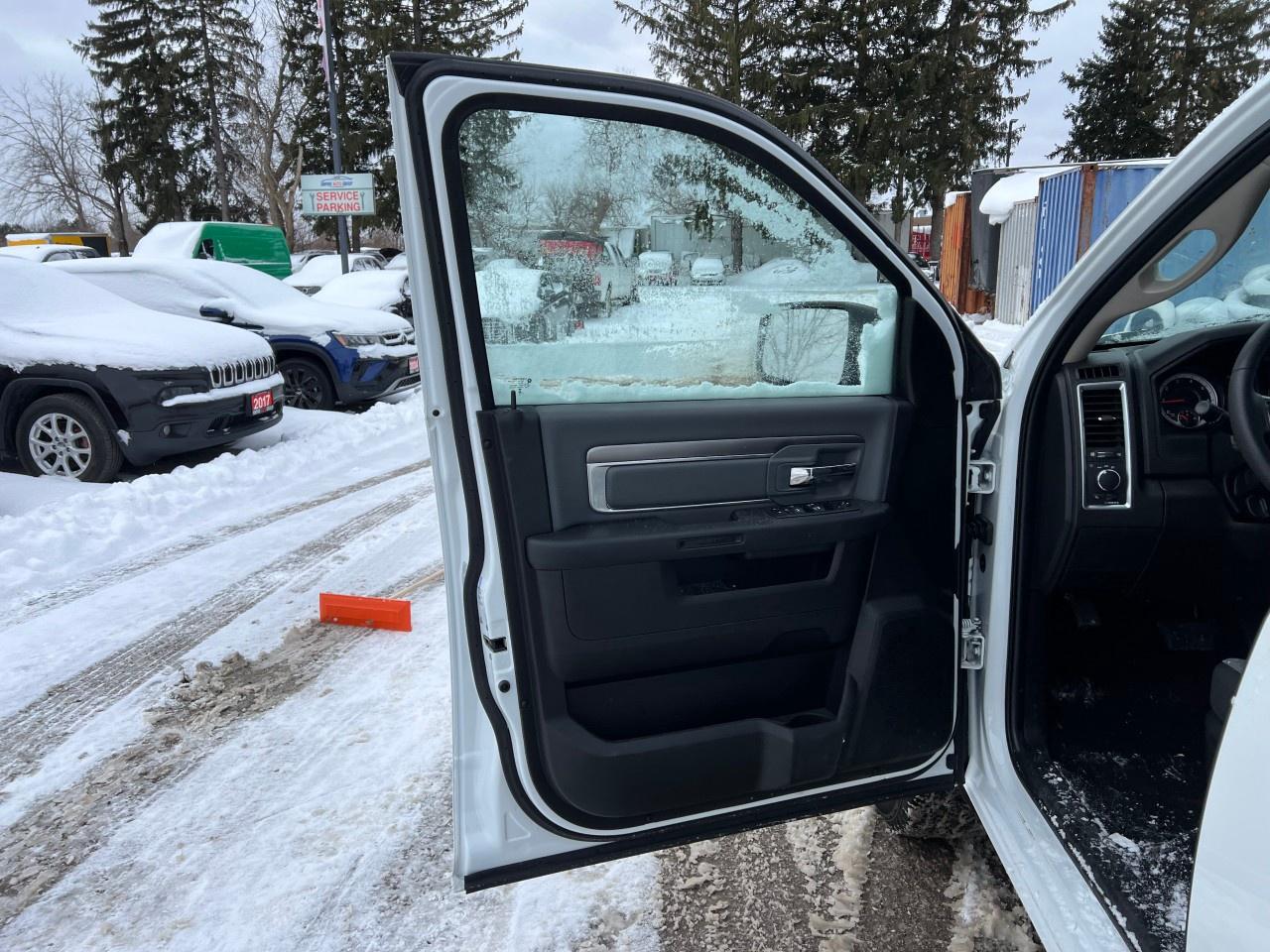 2023 RAM 1500 SLT Photo