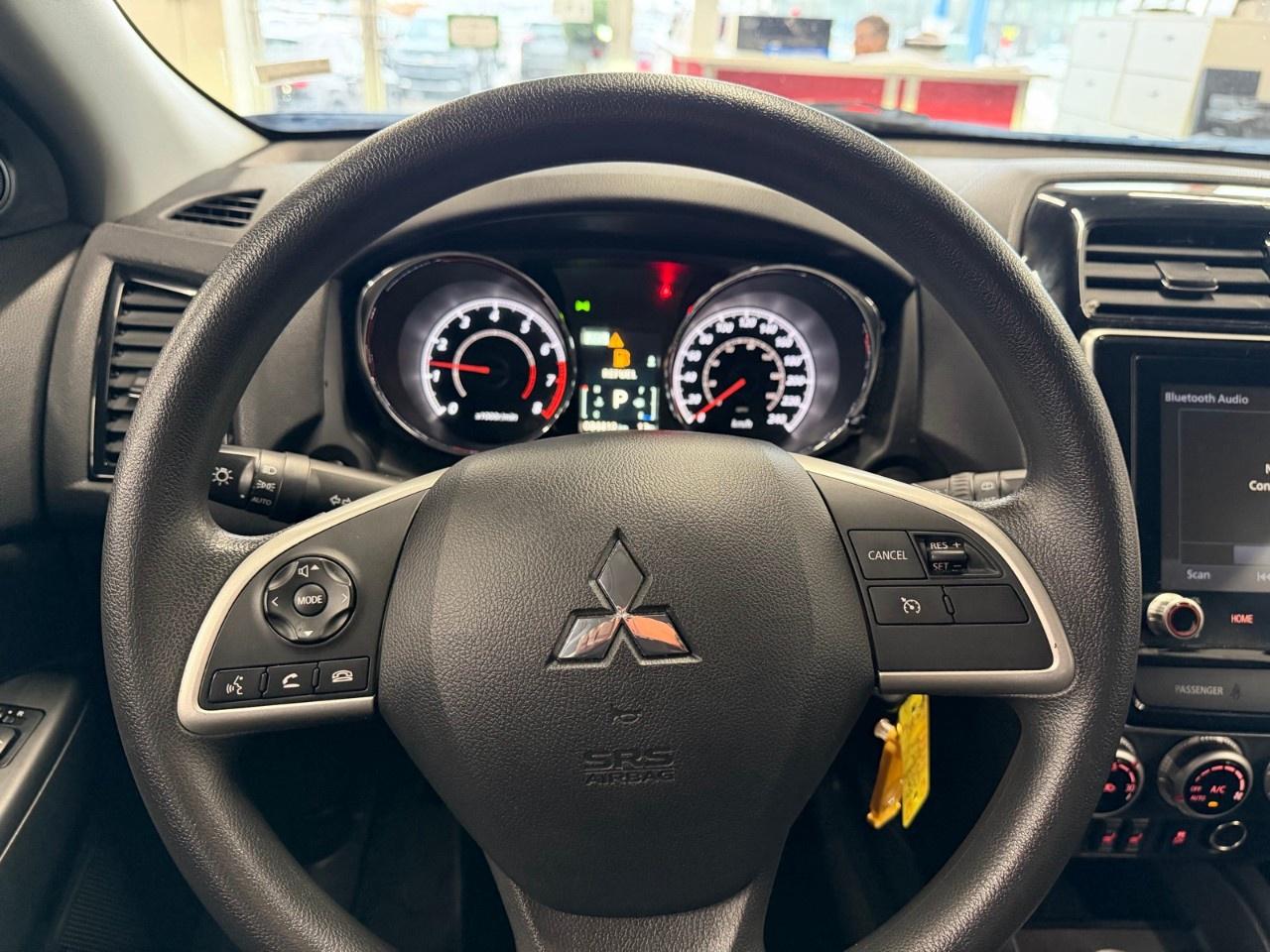 2023 Mitsubishi RVR SE Photo