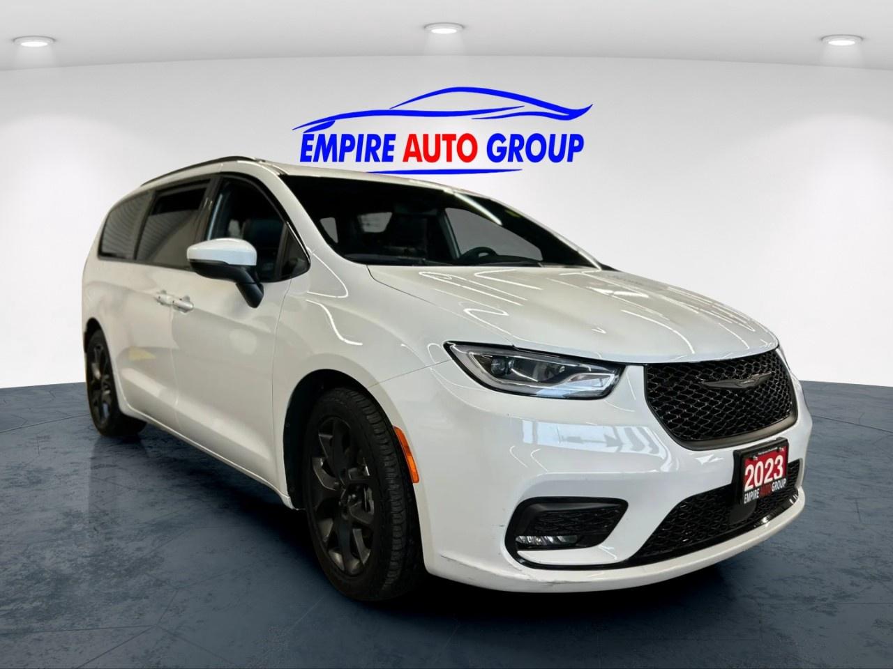 2023 Chrysler Pacifica Touring L Photo