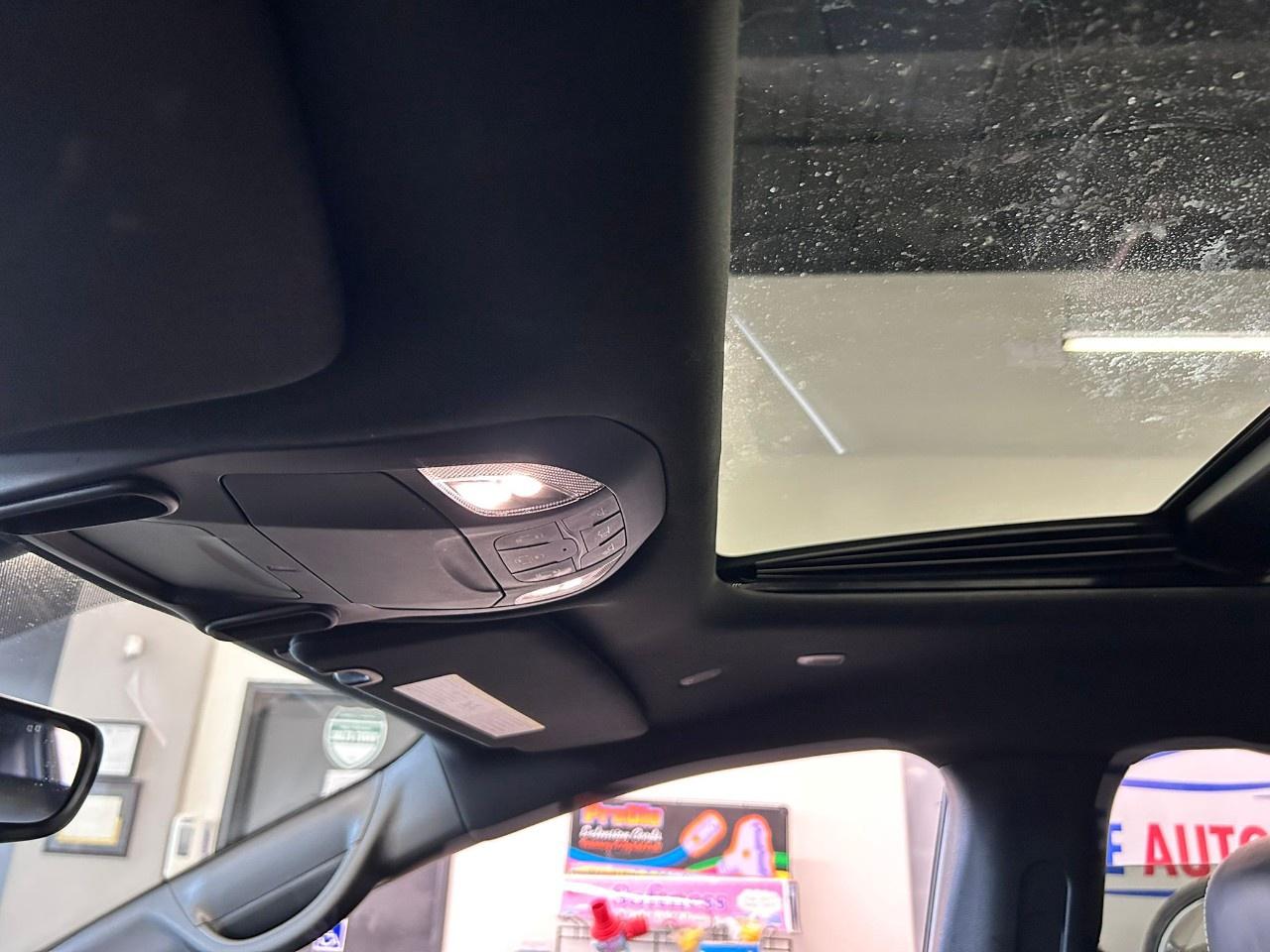 2023 Chrysler Pacifica Touring L Photo