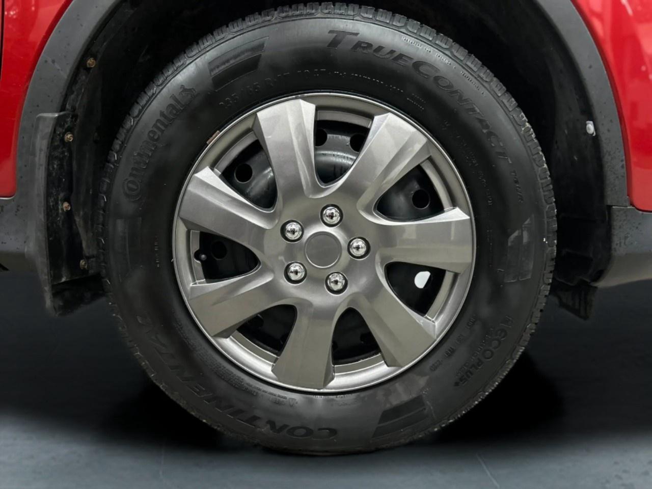 2015 Toyota RAV4 LE Photo