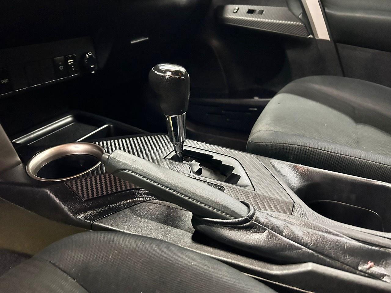 2015 Toyota RAV4 LE Photo