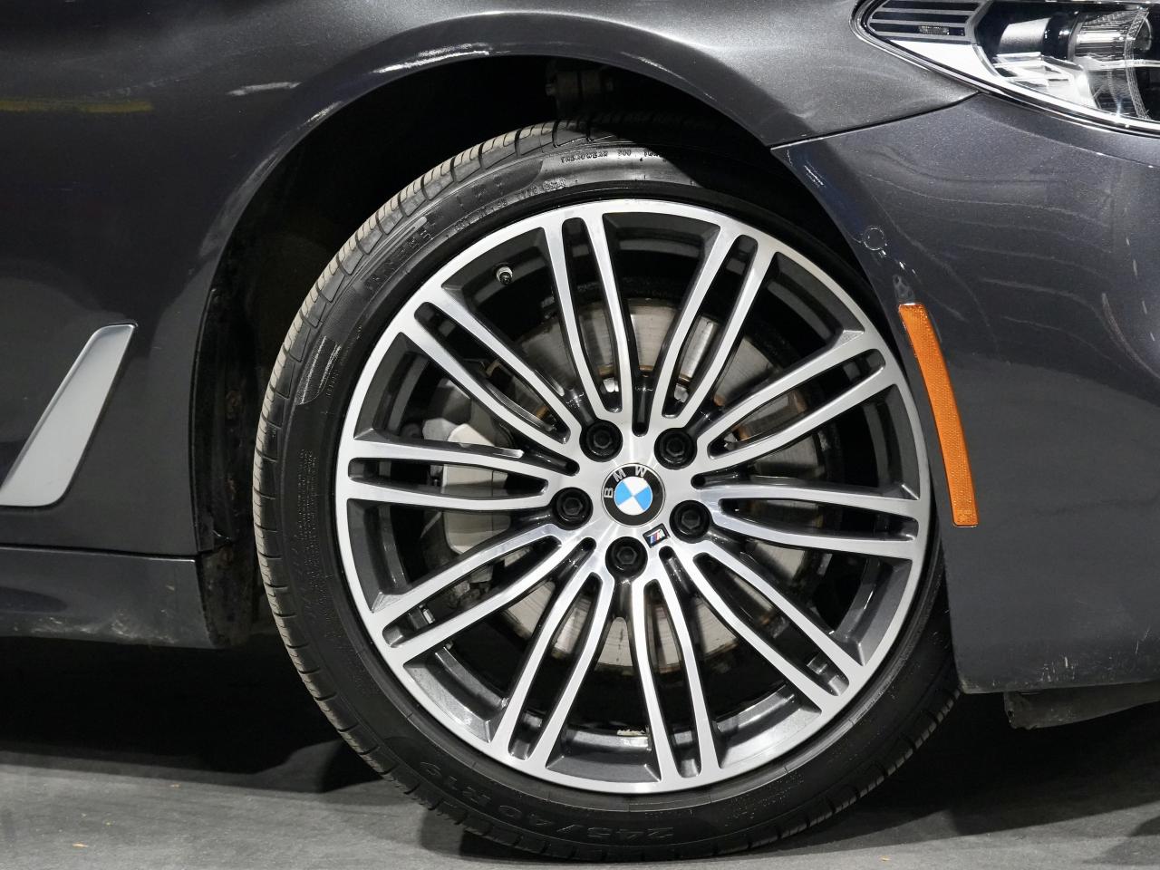 2018 BMW 5 Series 530e xDrive iPerformance Plug-In Hybrid/HUD/CAM Photo4