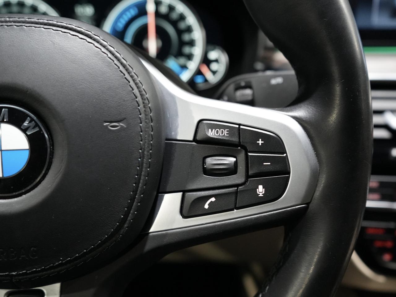 2018 BMW 5 Series 530e xDrive iPerformance Plug-In Hybrid/M SPORT Photo