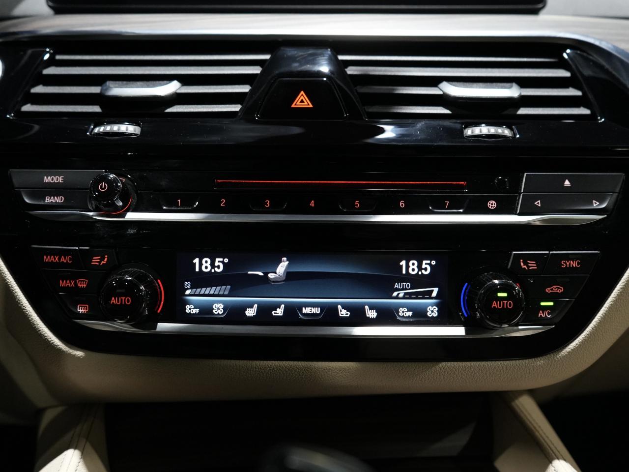 2018 BMW 5 Series 530e xDrive iPerformance Plug-In Hybrid/HUD/CAM Photo