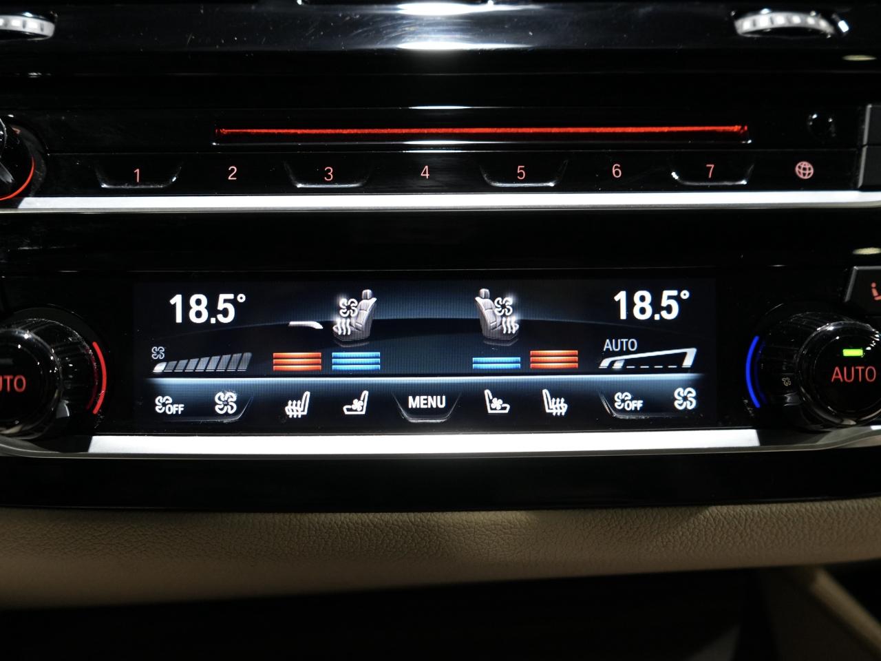 2018 BMW 5 Series 530e xDrive iPerformance Plug-In Hybrid/HUD/CAM Photo