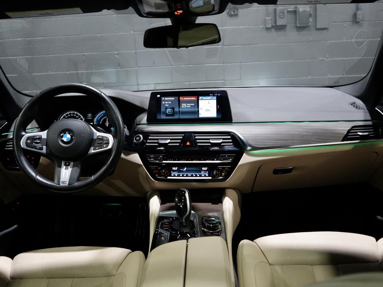 2018 BMW 5 Series 530e xDrive iPerformance Plug-In Hybrid/HUD/CAM Photo