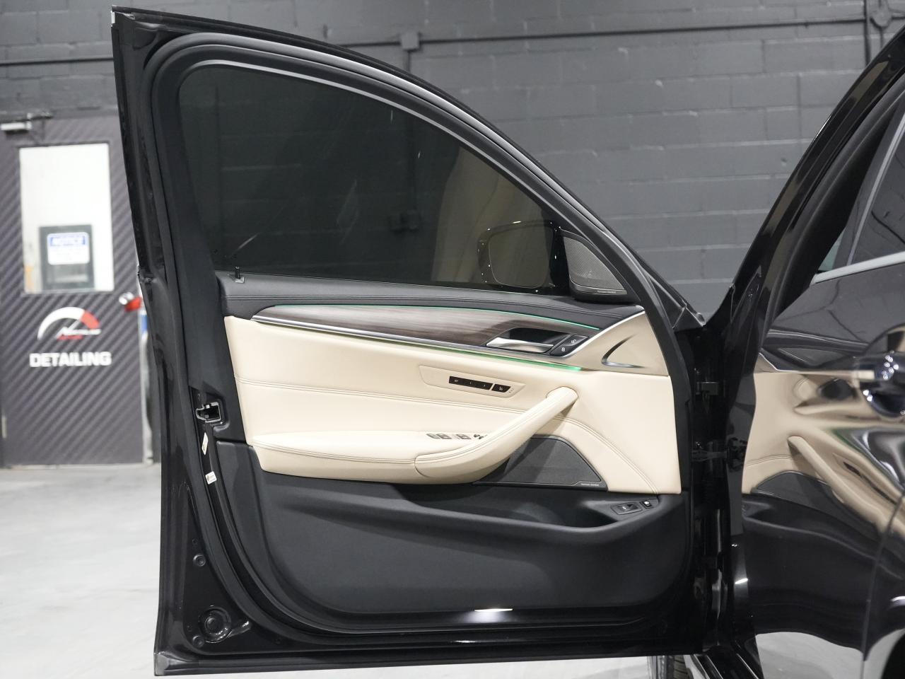 2018 BMW 5 Series 530e xDrive iPerformance Plug-In Hybrid/HUD/CAM Photo