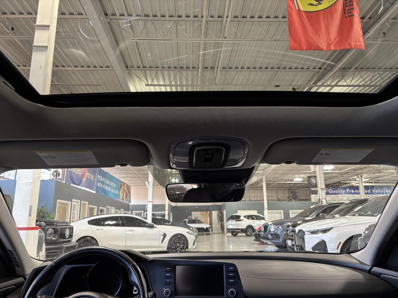 2022 Hyundai Elantra Preferred IVT|SUNPKG|TECHPKG|HEATEDSEATS|BACKUPCAM Photo