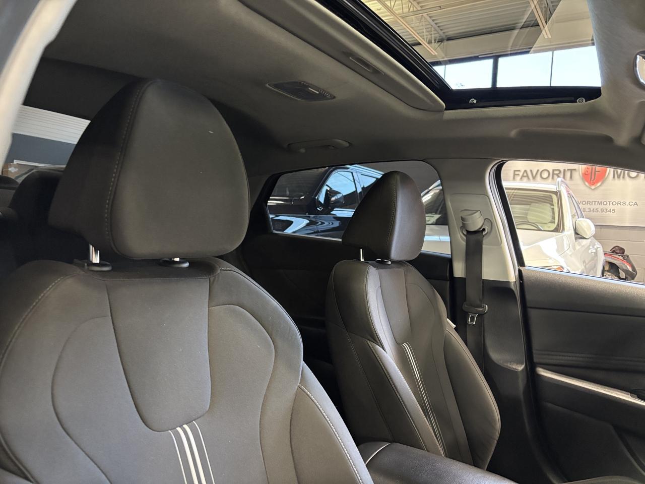 2022 Hyundai Elantra Preferred IVT|SUNPKG|TECHPKG|HEATEDSEATS|BACKUPCAM Photo