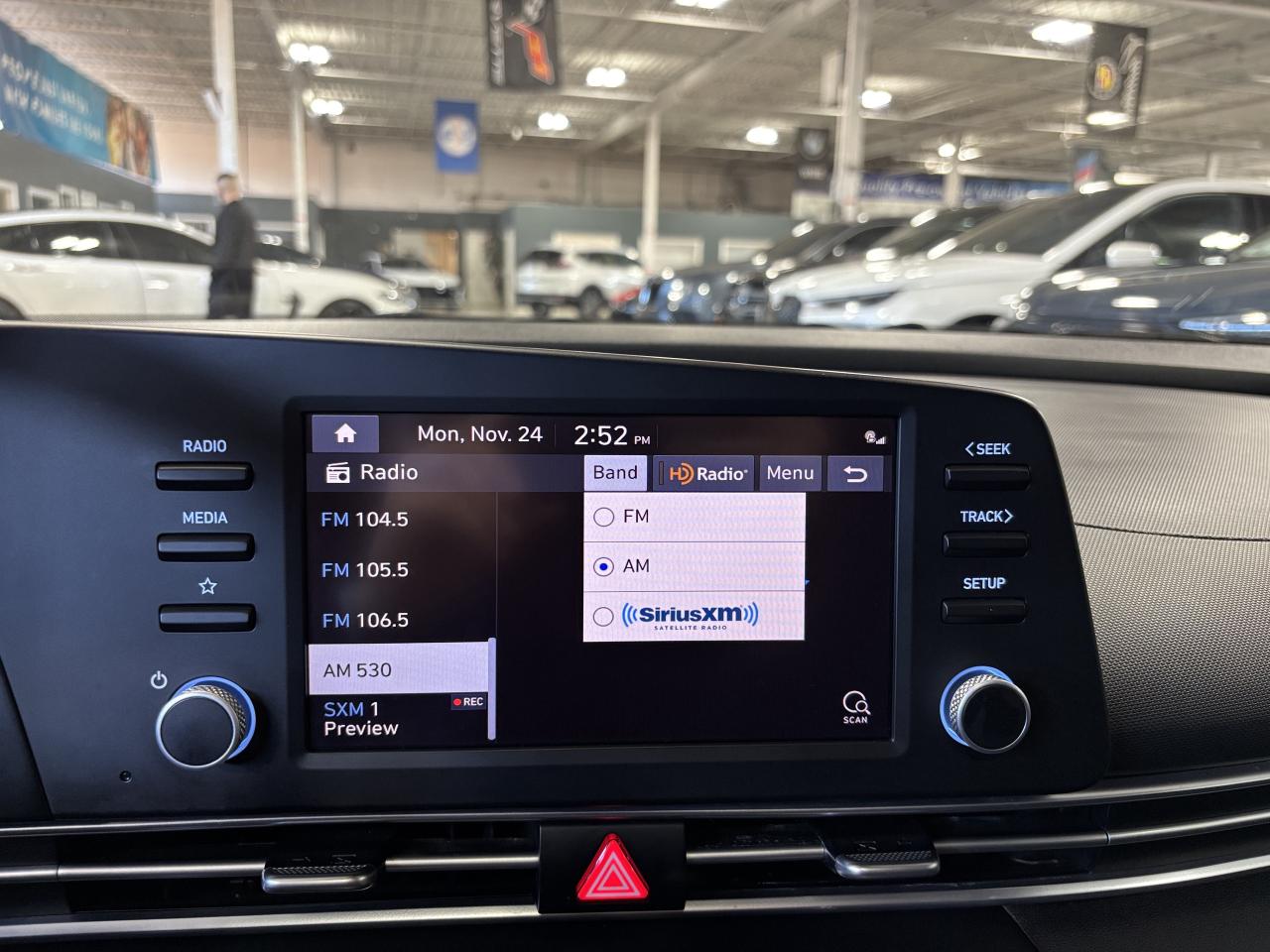 2022 Hyundai Elantra Preferred IVT|SUNPKG|TECHPKG|HEATEDSEATS|BACKUPCAM Photo