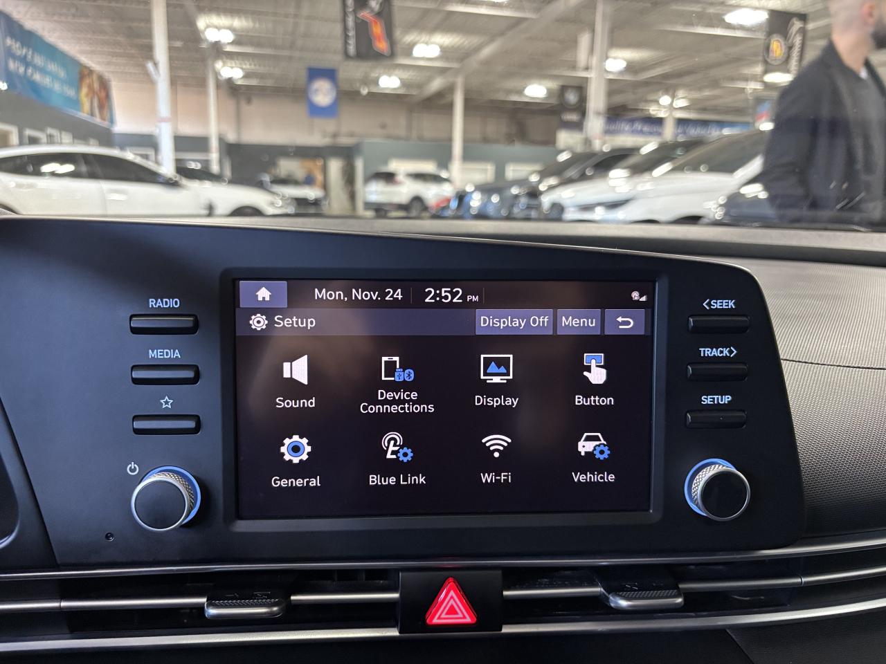 2022 Hyundai Elantra Preferred IVT|SUNPKG|TECHPKG|HEATEDSEATS|BACKUPCAM - Photo #21