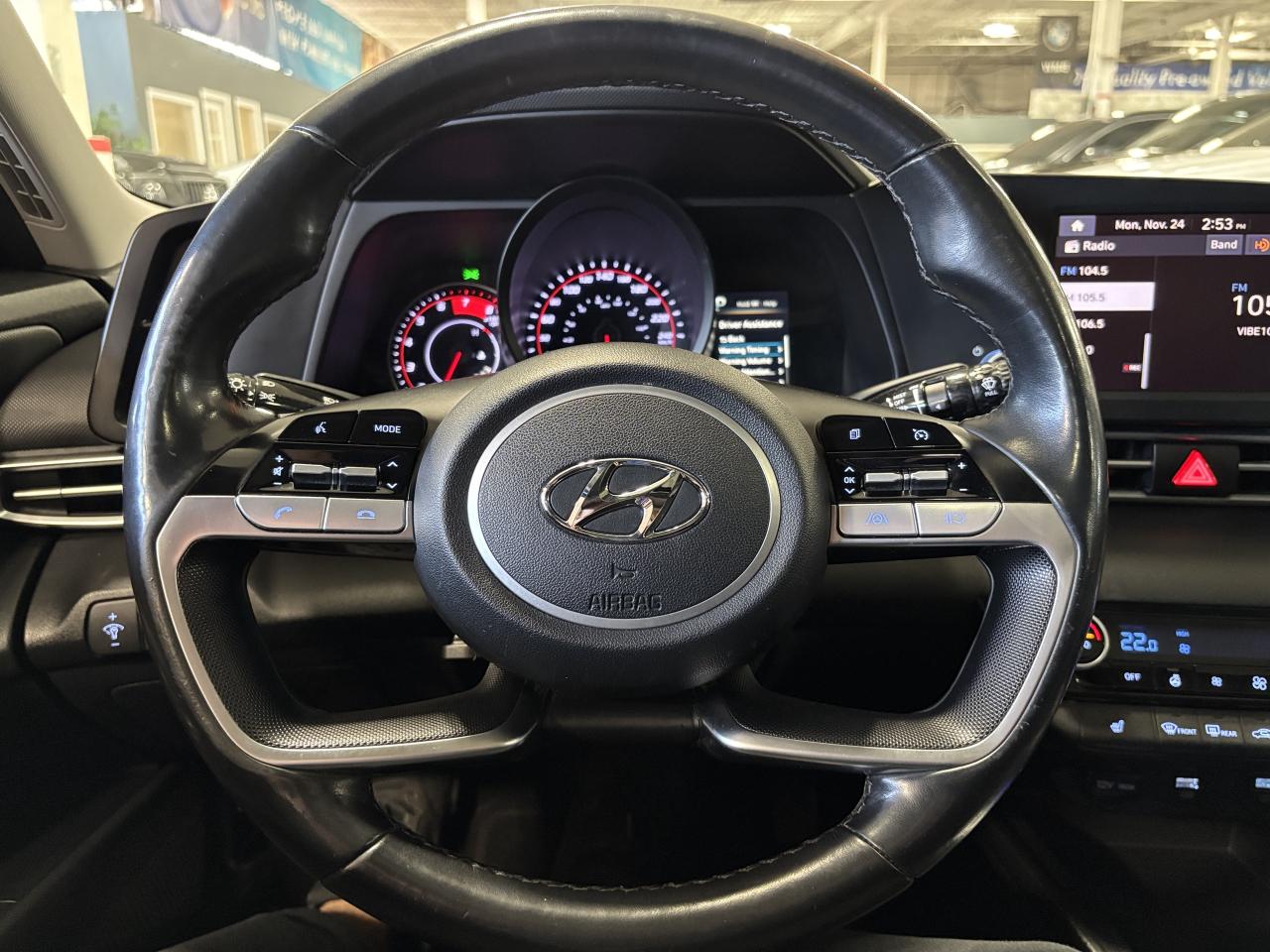 2022 Hyundai Elantra Preferred IVT|SUNPKG|TECHPKG|HEATEDSEATS|BACKUPCAM Photo