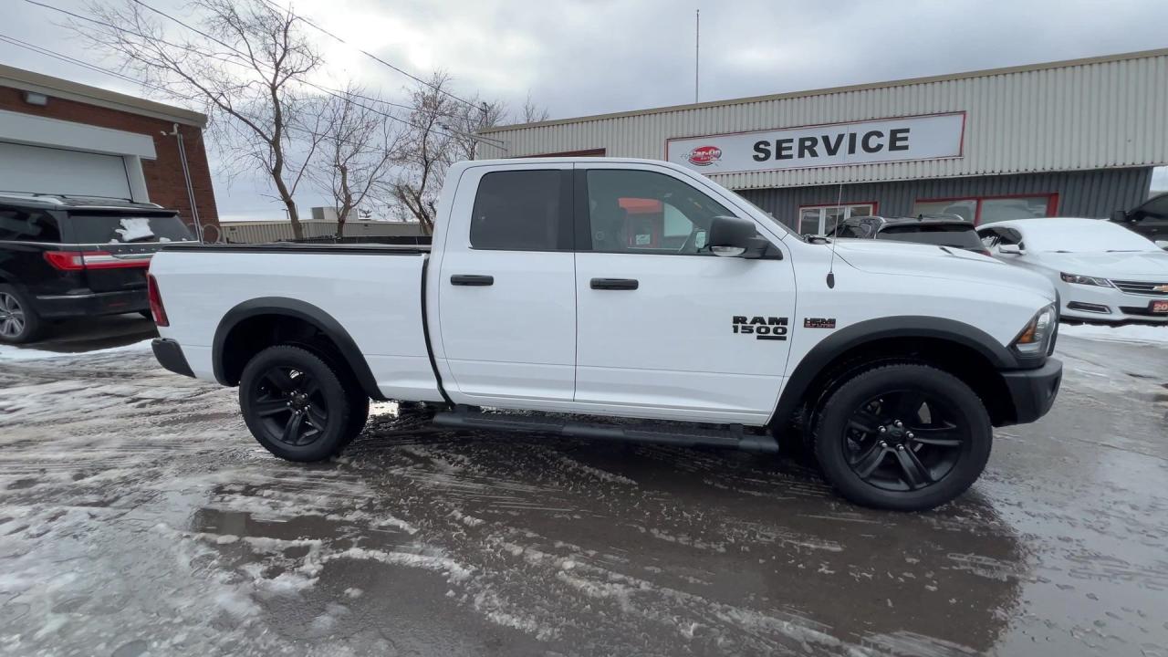 2022 RAM 1500 Classic WARLOCK 4X4 |5.7L HEMI |CARPLAY | ALLOYS |TOW PKG Photo