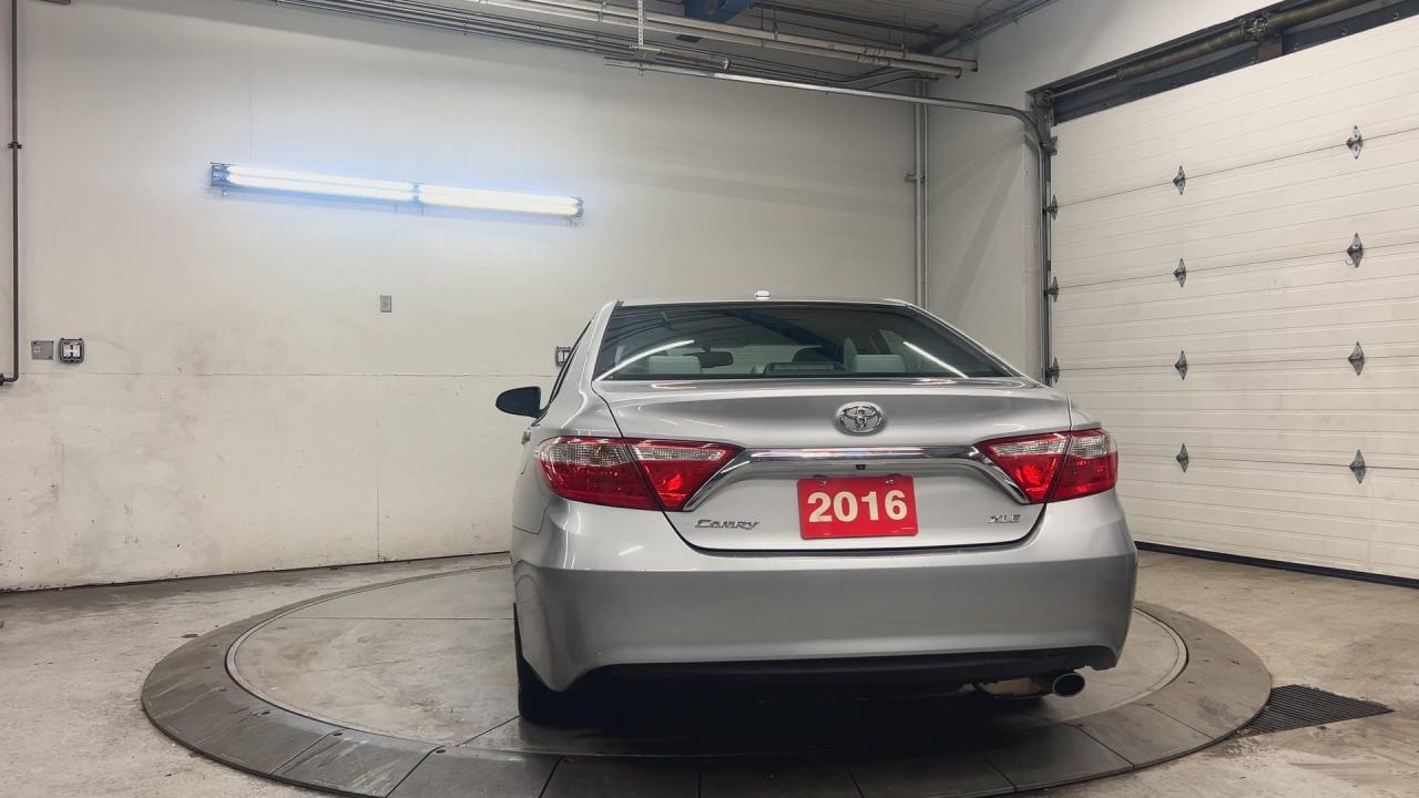 2016 Toyota Camry XLE |LOW KMS! |HTD LEATHER |SUNROOF | NAV |ALLOYS Photo