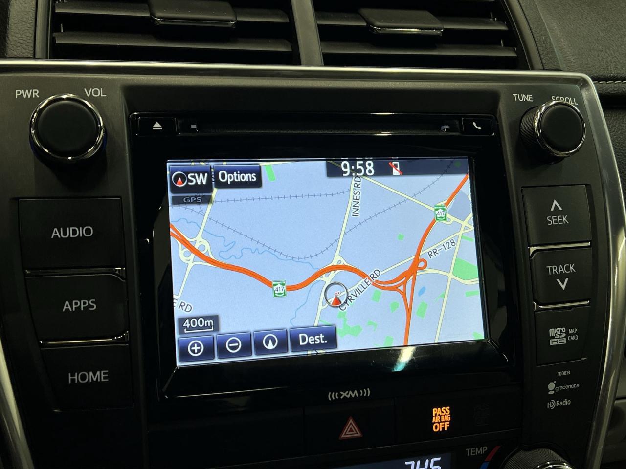 2016 Toyota Camry XLE |LOW KMS! |HTD LEATHER |SUNROOF | NAV |ALLOYS Photo