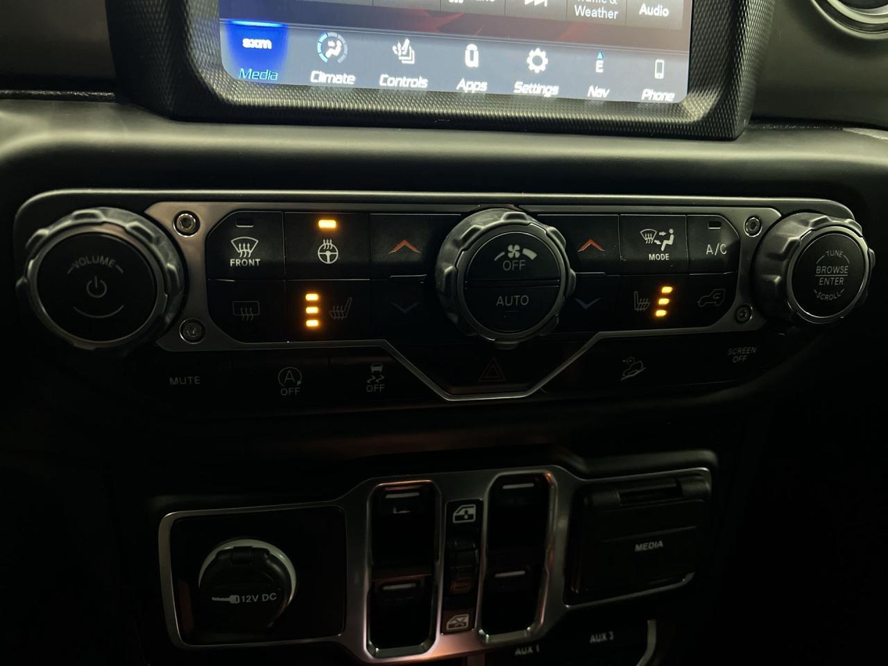 2020 Jeep Wrangler Unlimited SAHARA 4X4 |NORTH EDITION | HTD SEATS | NAV Photo