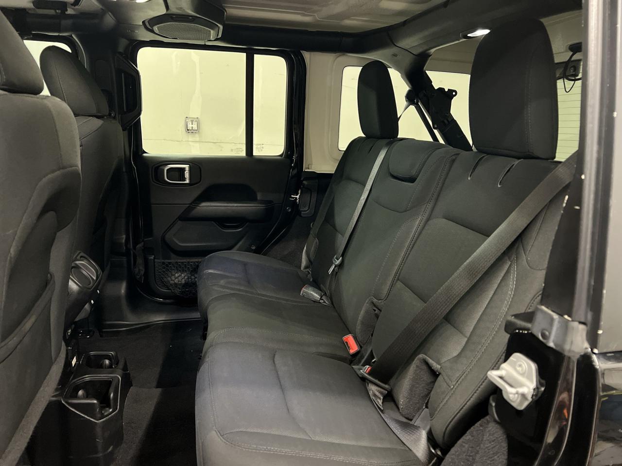 2020 Jeep Wrangler Unlimited SAHARA 4X4 |NORTH EDITION | HTD SEATS | NAV Photo