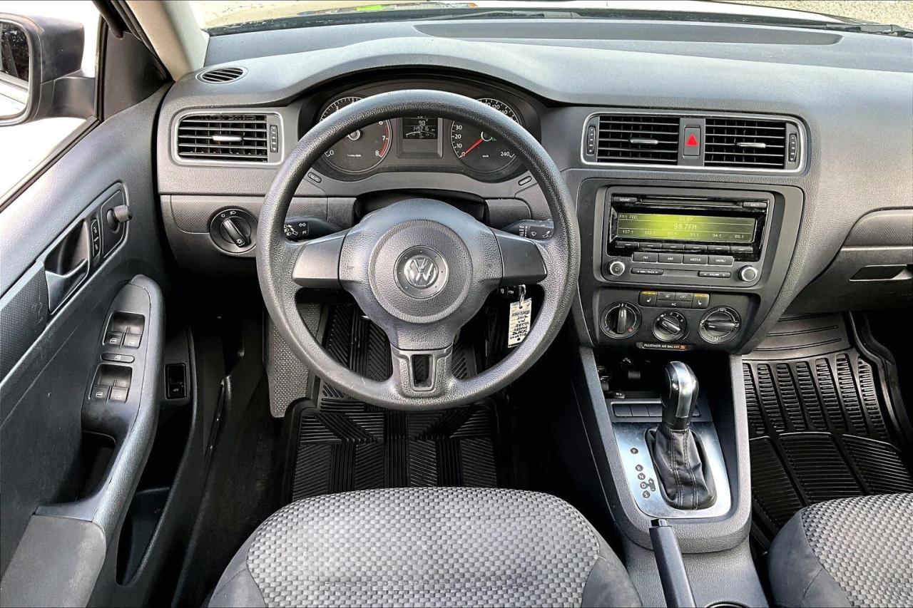 2012 Volkswagen Jetta Sedan Trendline Sedan | AS IS | FWD Photo4