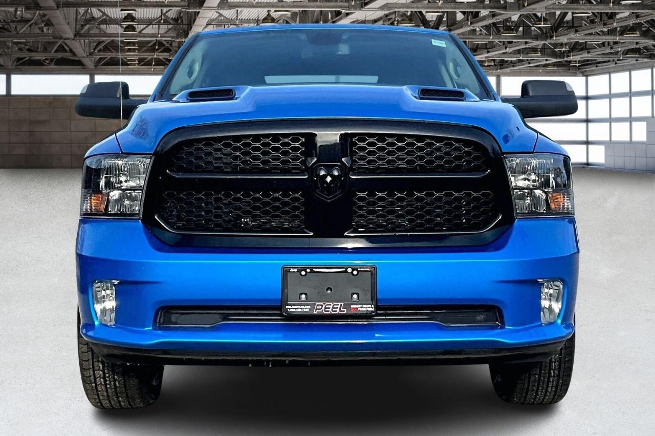 2023 RAM 1500 Classic Night Edition Crew | Sub Zero | TrailerBrake | 4X4 Photo2