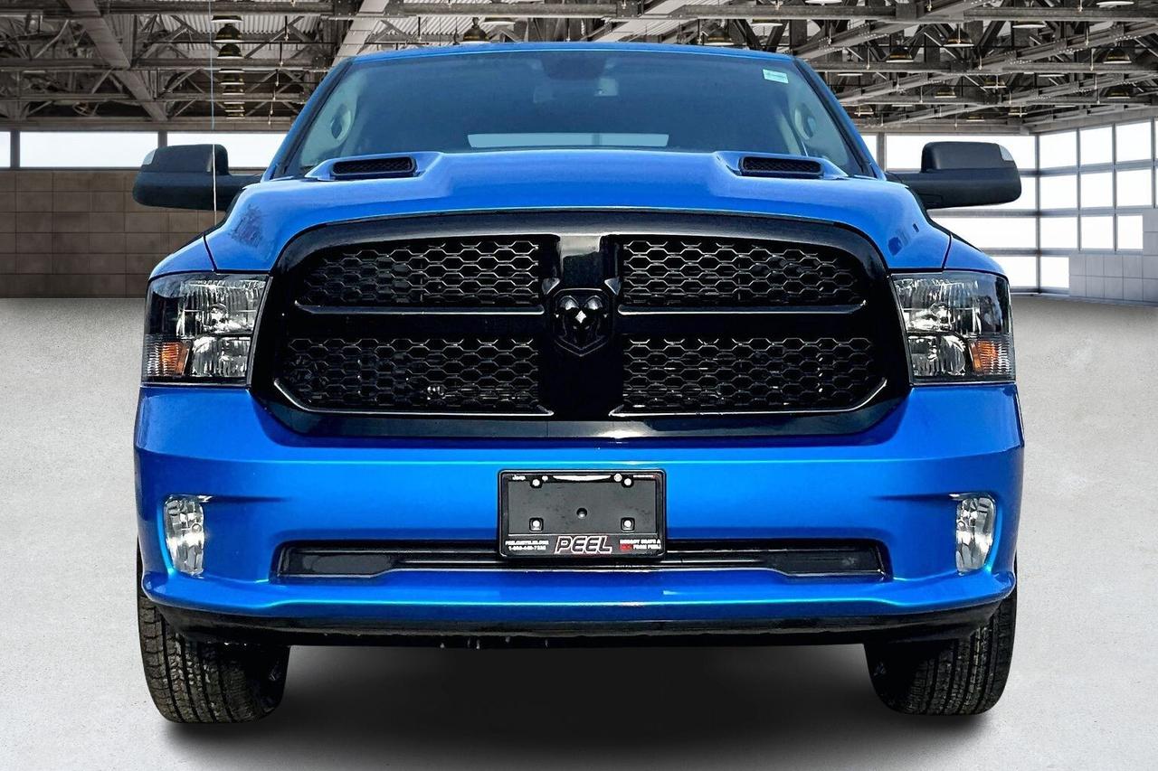 2023 RAM 1500 Classic Night Edition Crew | Sub Zero | TrailerBrake | 4X4 Photo