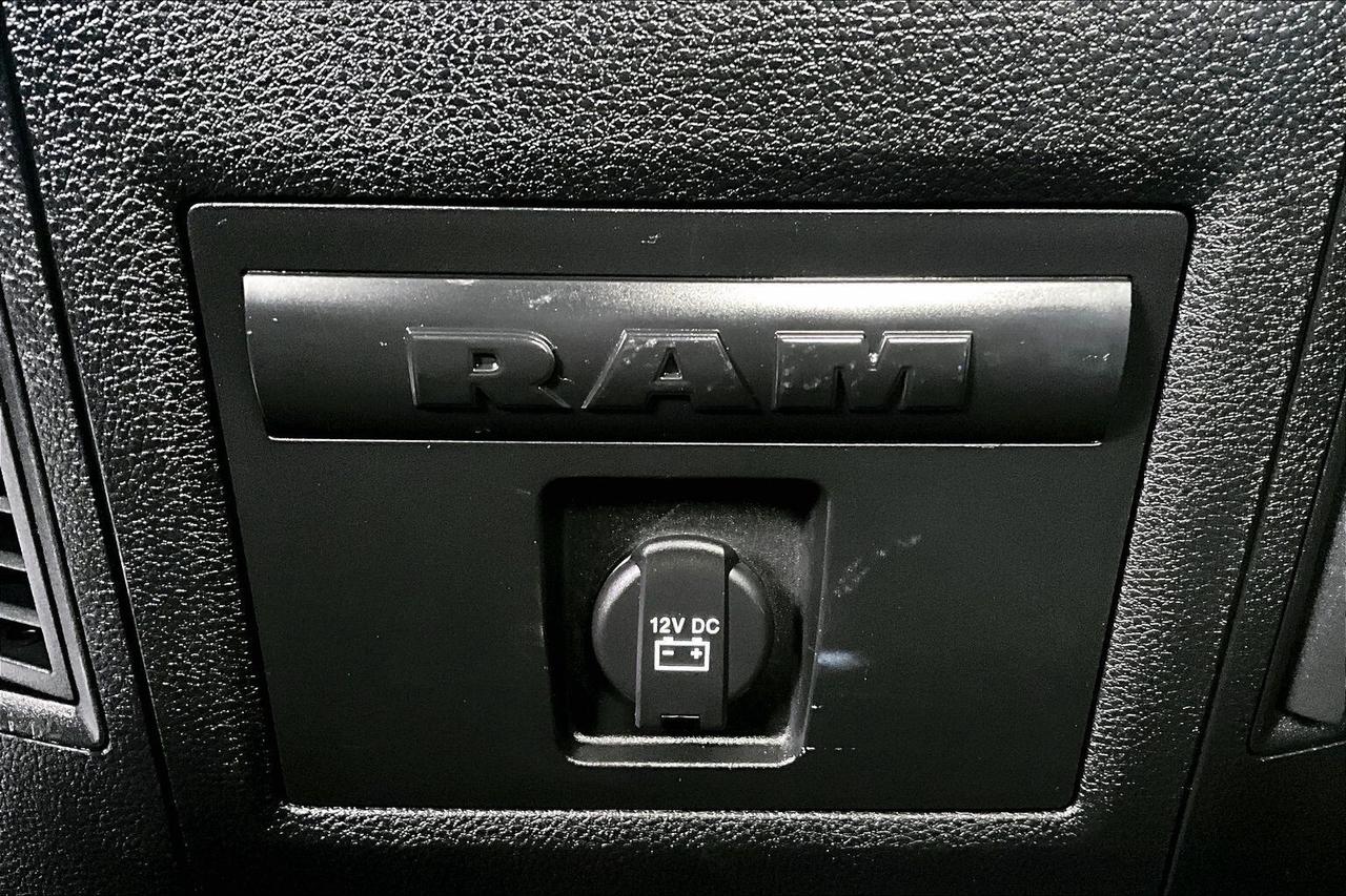 2023 RAM 1500 Classic Night Edition Crew | Sub Zero | TrailerBrake | 4X4 Photo