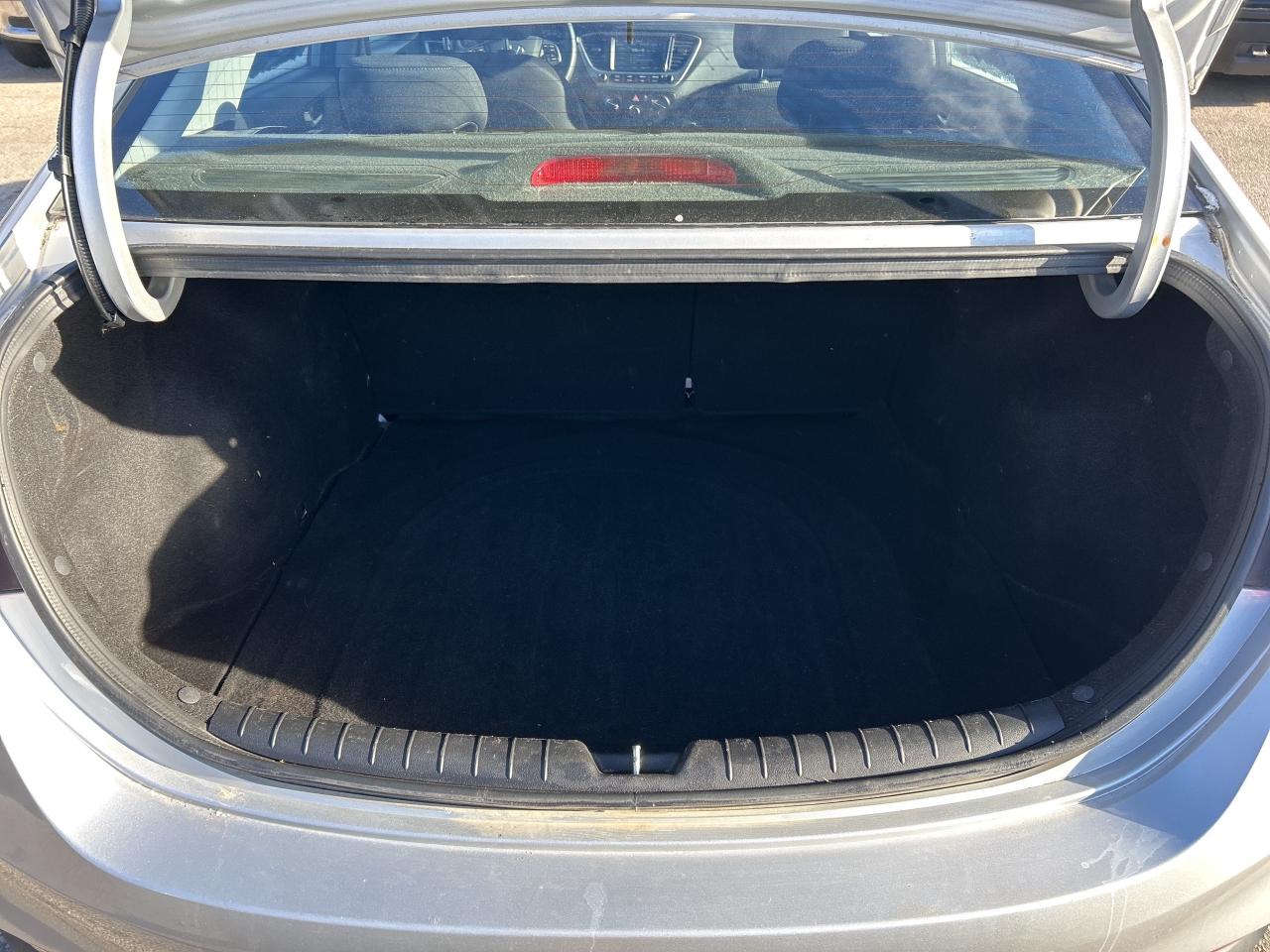 2018 Hyundai Accent GL, CLEAN CARFAX, WELL OILED, HEATED SEATS! - Photo #16