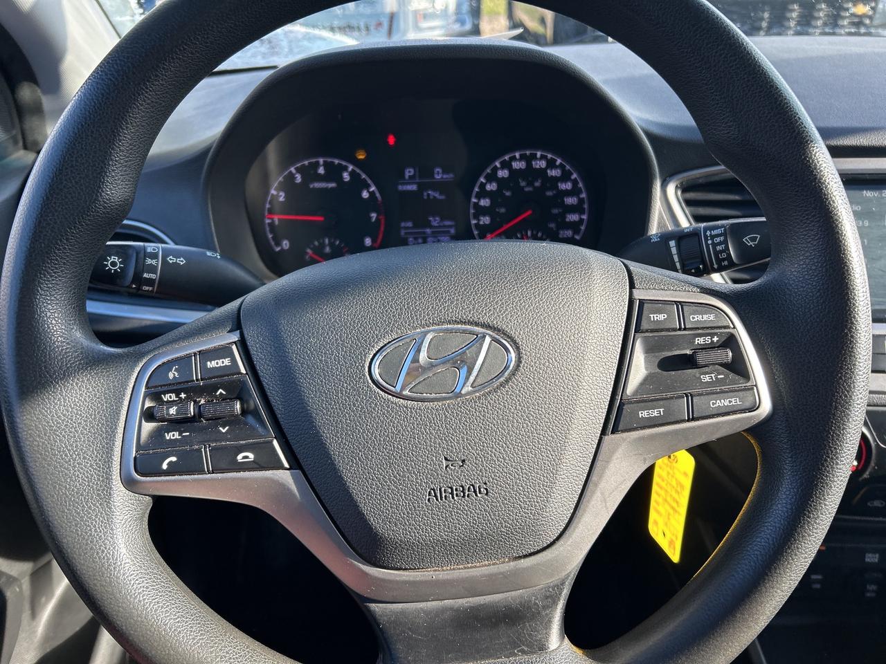 2018 Hyundai Accent GL, CLEAN CARFAX, WELL OILED, HEATED SEATS! - Photo #17