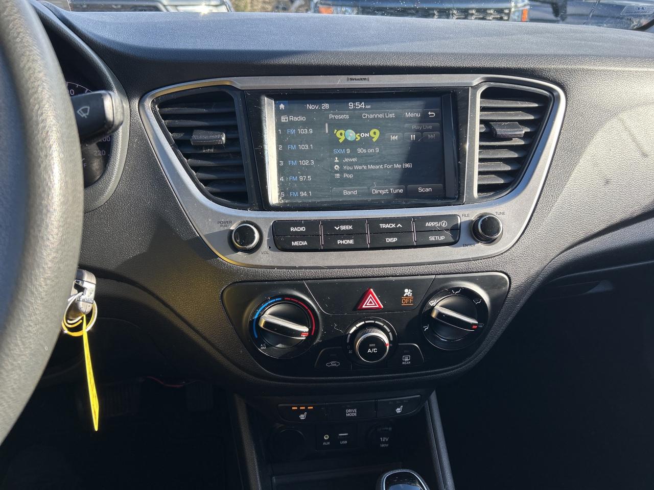 2018 Hyundai Accent GL, CLEAN CARFAX, WELL OILED, HEATED SEATS! - Photo #19