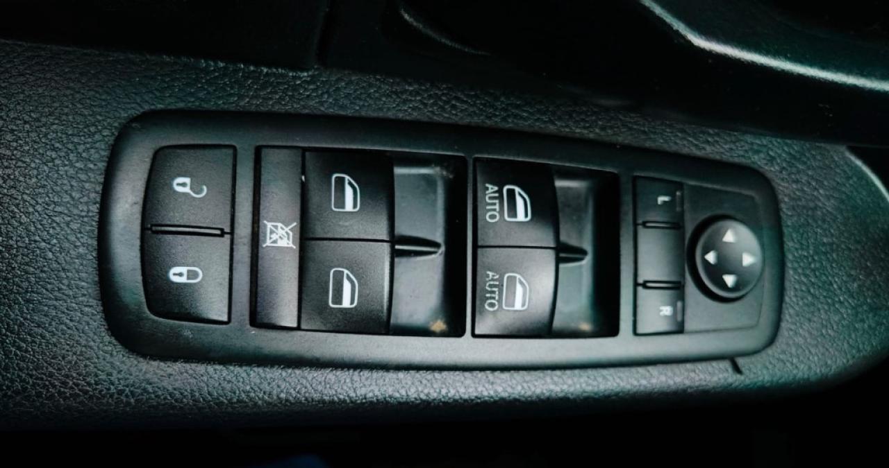 2014 RAM 1500 4WD CREW CAB 149" ST Photo