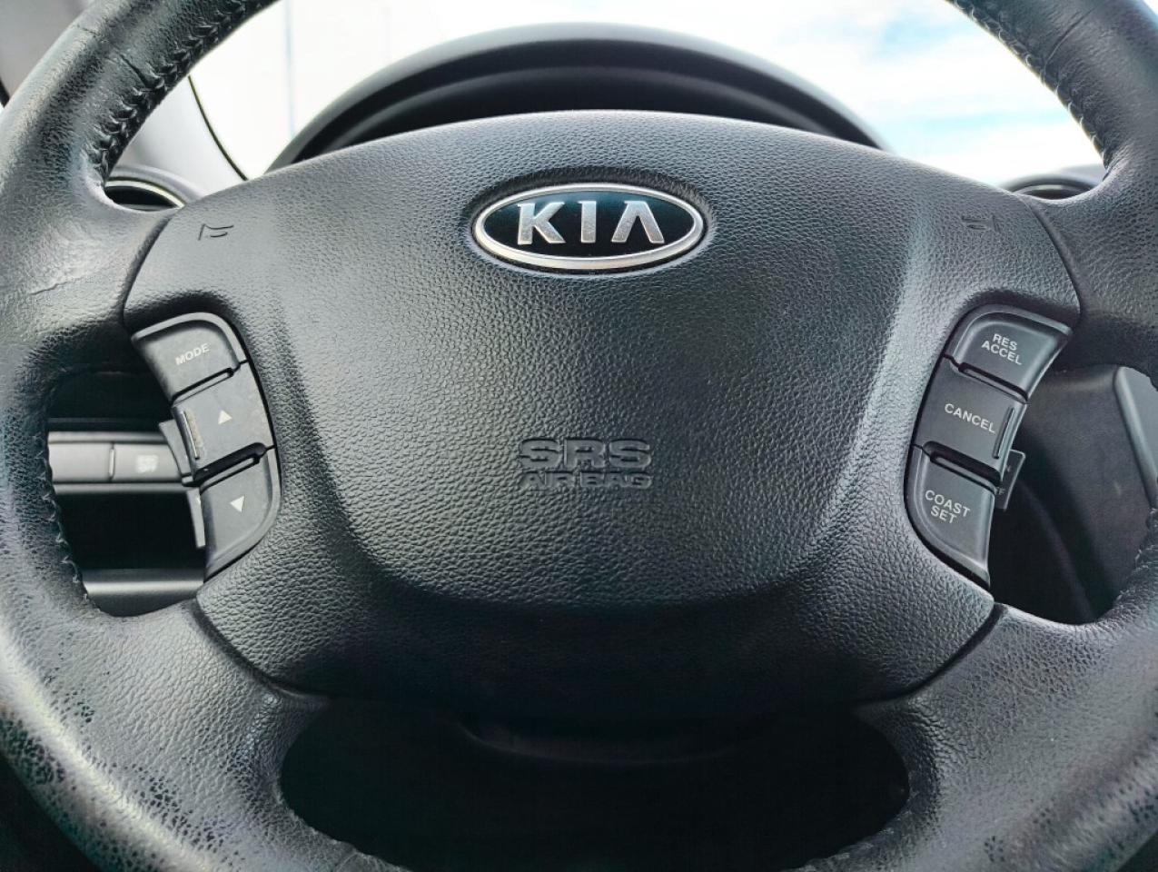 2012 Kia Rondo 4dr Wagon V6 EX Photo