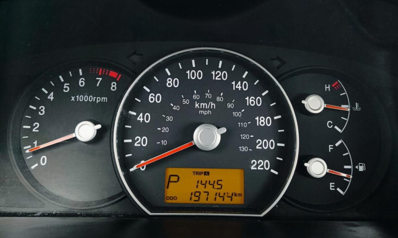 2012 Kia Rondo 4dr Wagon V6 EX Photo