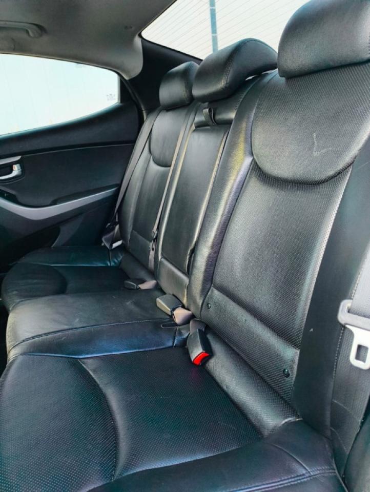 2014 Hyundai Elantra 4dr Sedan Automatic Limited w/Navi Photo