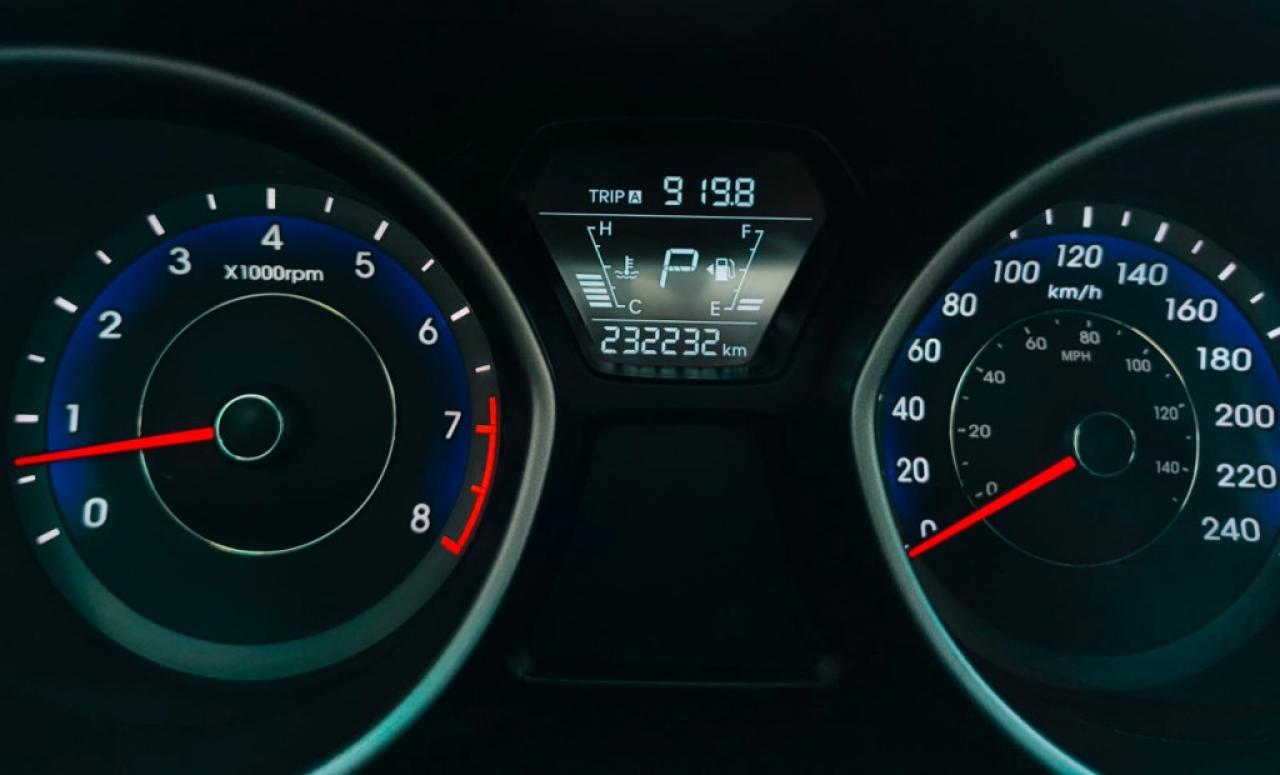 2014 Hyundai Elantra 4dr Sedan Automatic Limited w/Navi Photo