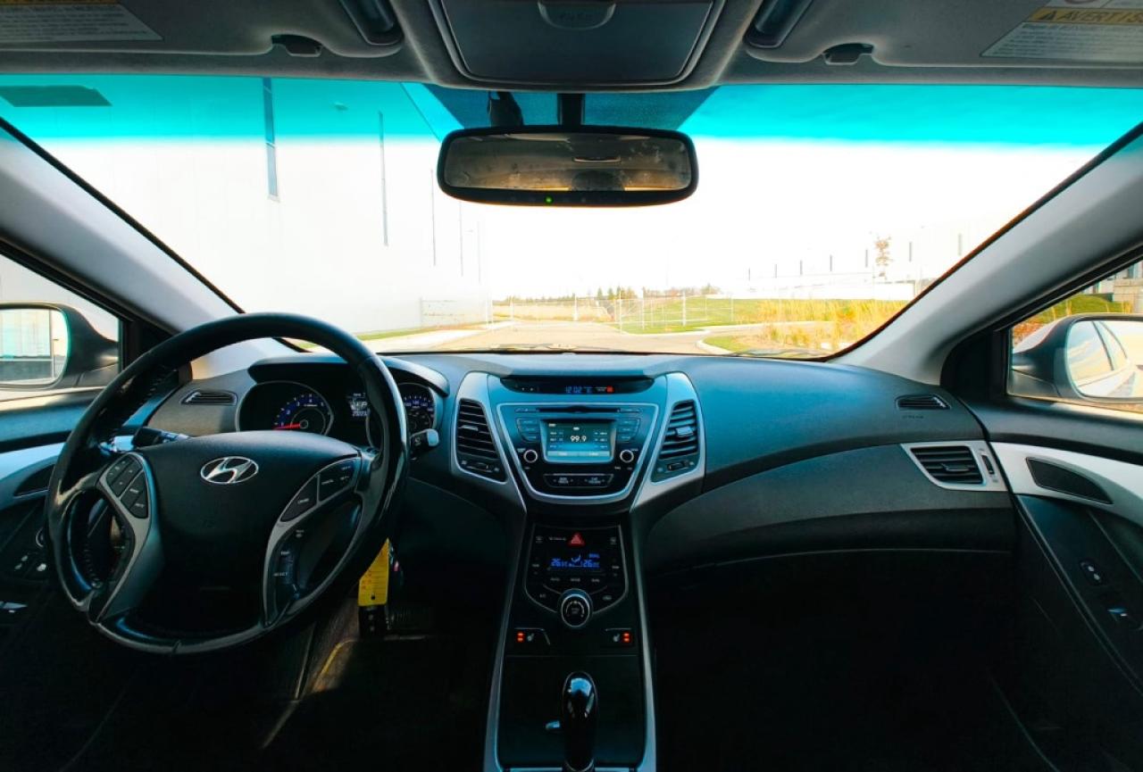 2014 Hyundai Elantra 4dr Sedan Automatic Limited w/Navi Photo