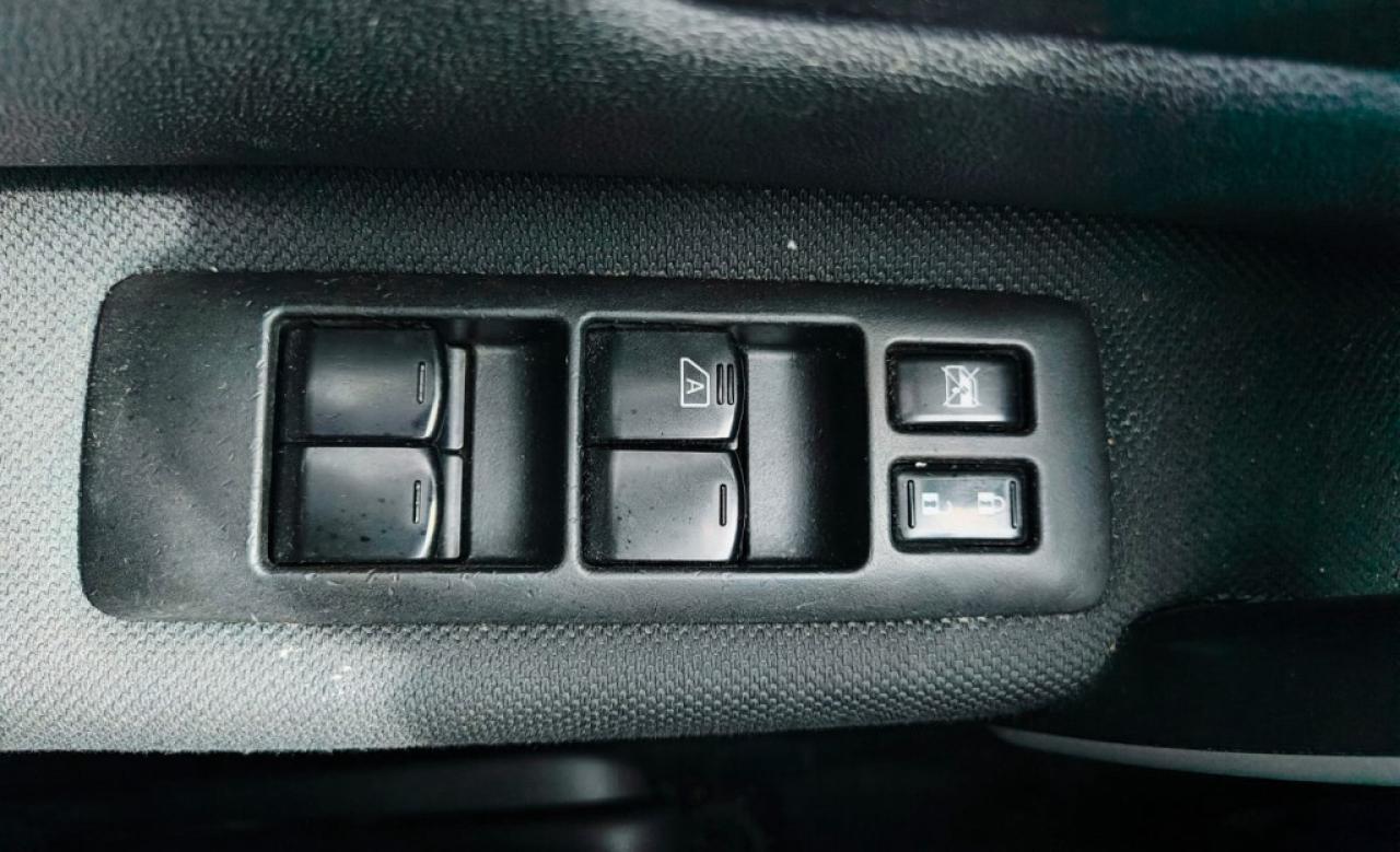 2013 Nissan Rogue S 4dr All-wheel Drive CVT Photo