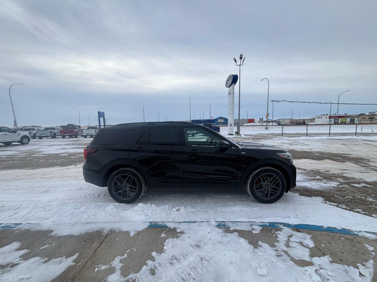 2025 Ford Explorer ST-Line 4WD Photo3