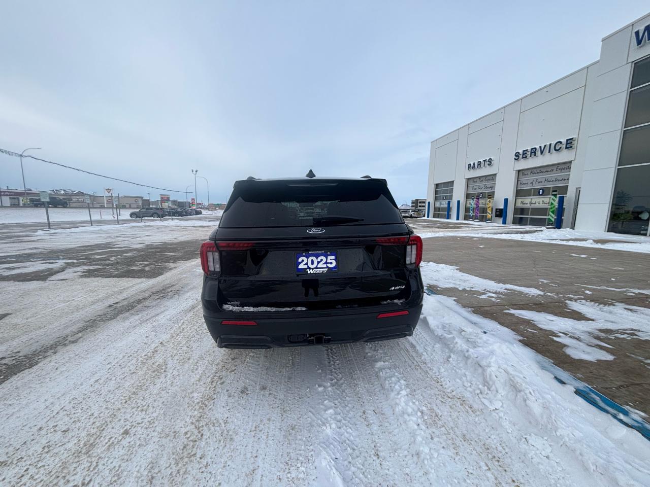 2025 Ford Explorer ST-Line 4WD Photo2