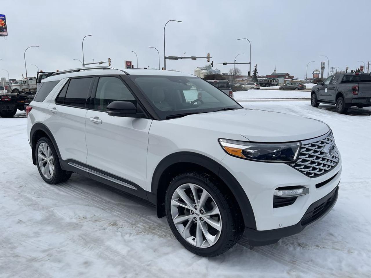 2022 Ford Explorer Platinum Photo0