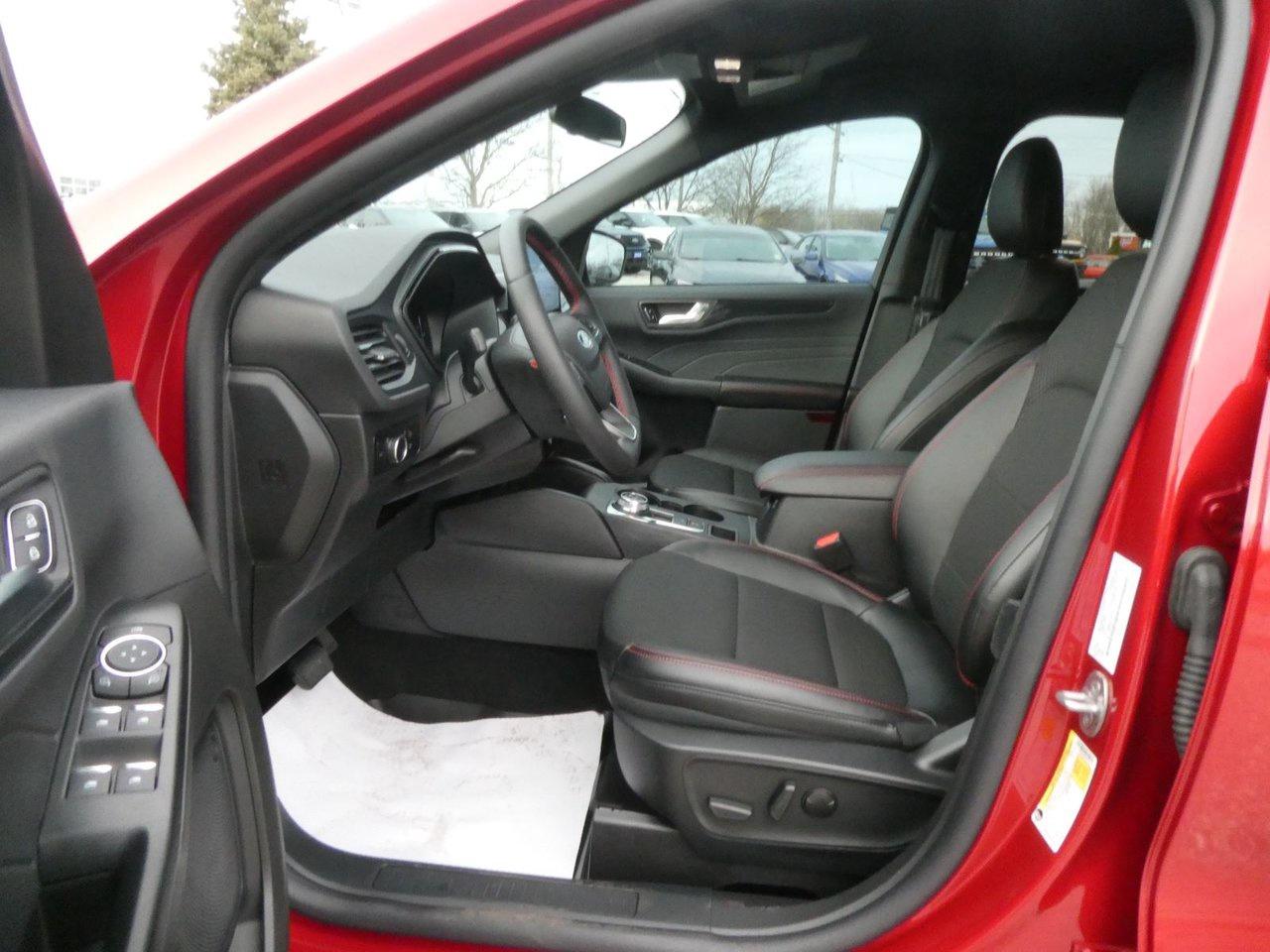 2025 Ford Escape ST-Line Photo